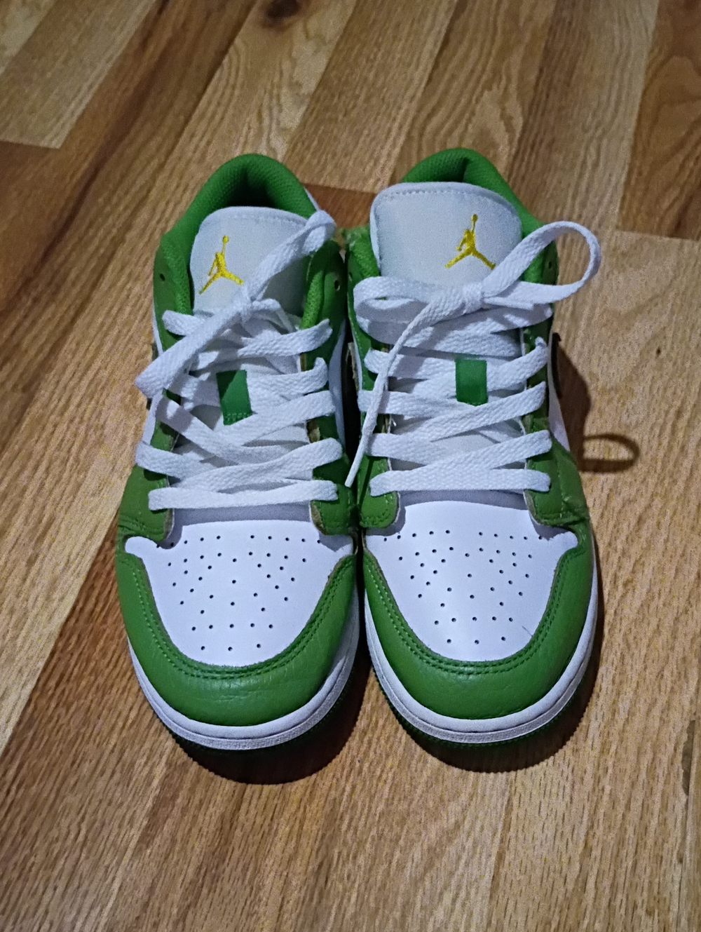 Jordan Kids White and Green Low-Top Sneakers